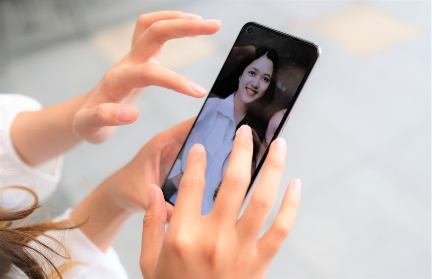 smartphone dang mua can Tet anh 5