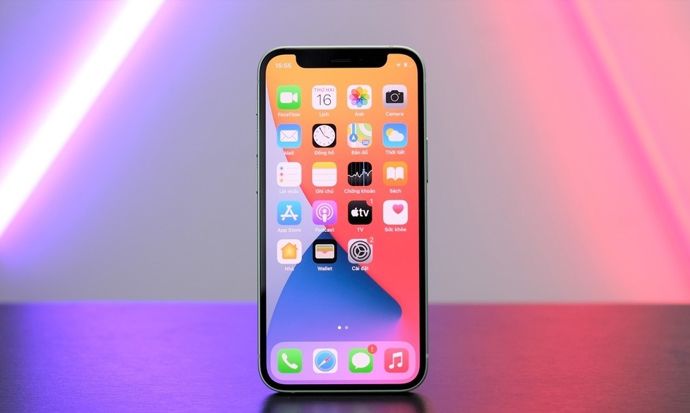 'Hon 10 nam la fan Android, toi vua chuyen sang mau iPhone 12 re nhat' hinh anh