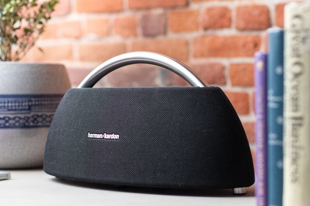 Nhieu mau loa di dong cong suat lon giam gia can Tet hinh anh