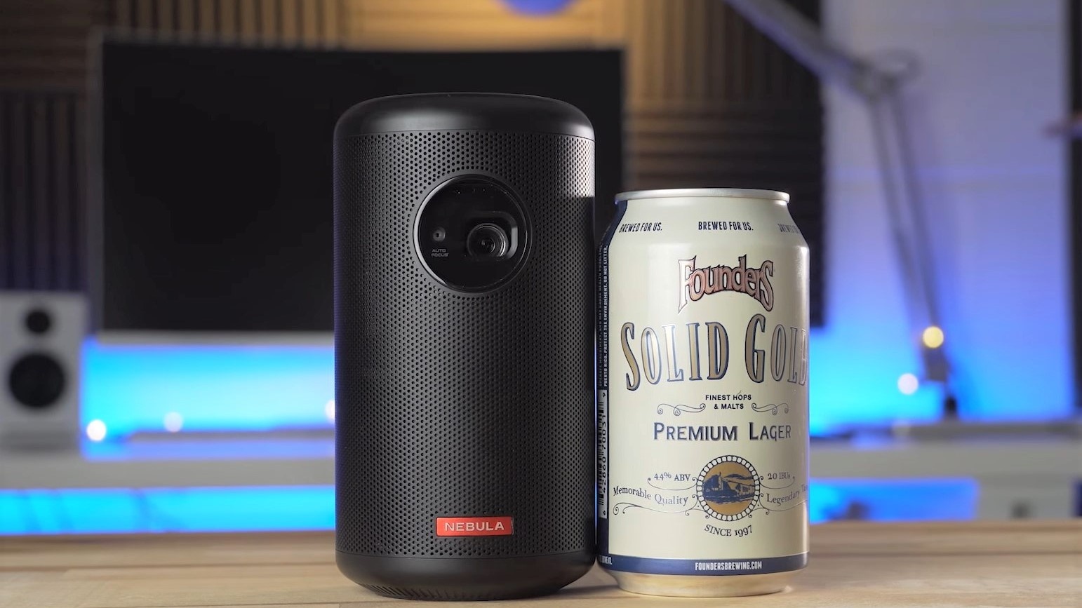 Danh gia may chieu Anker - nho bang lon bia, gia 14 trieu dong hinh anh