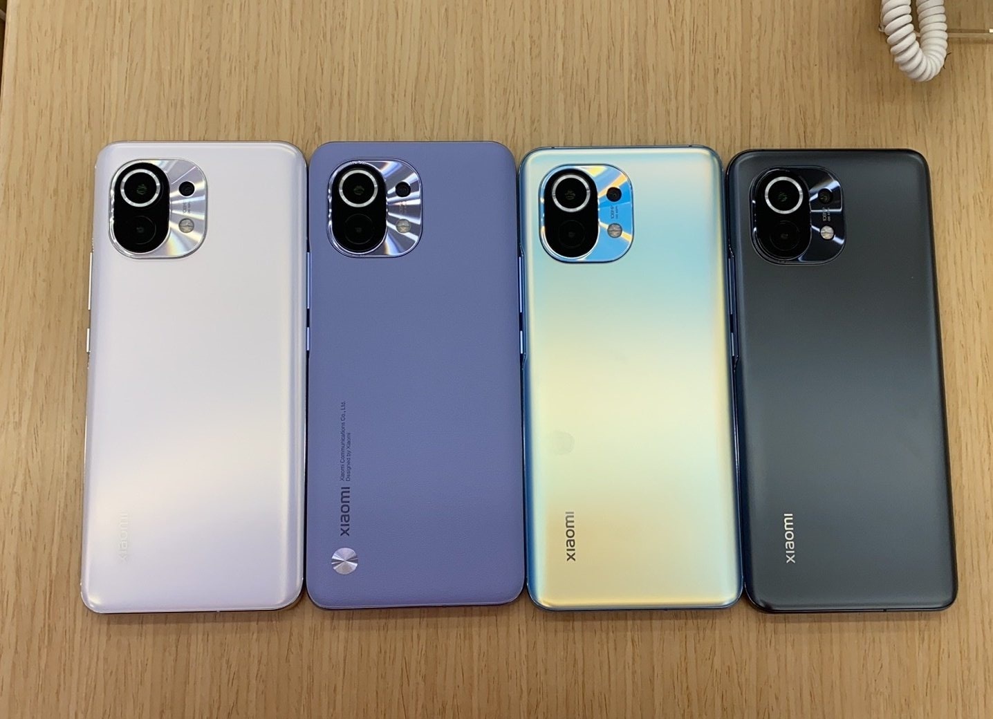 smartphone ra mat sau Tet anh 1