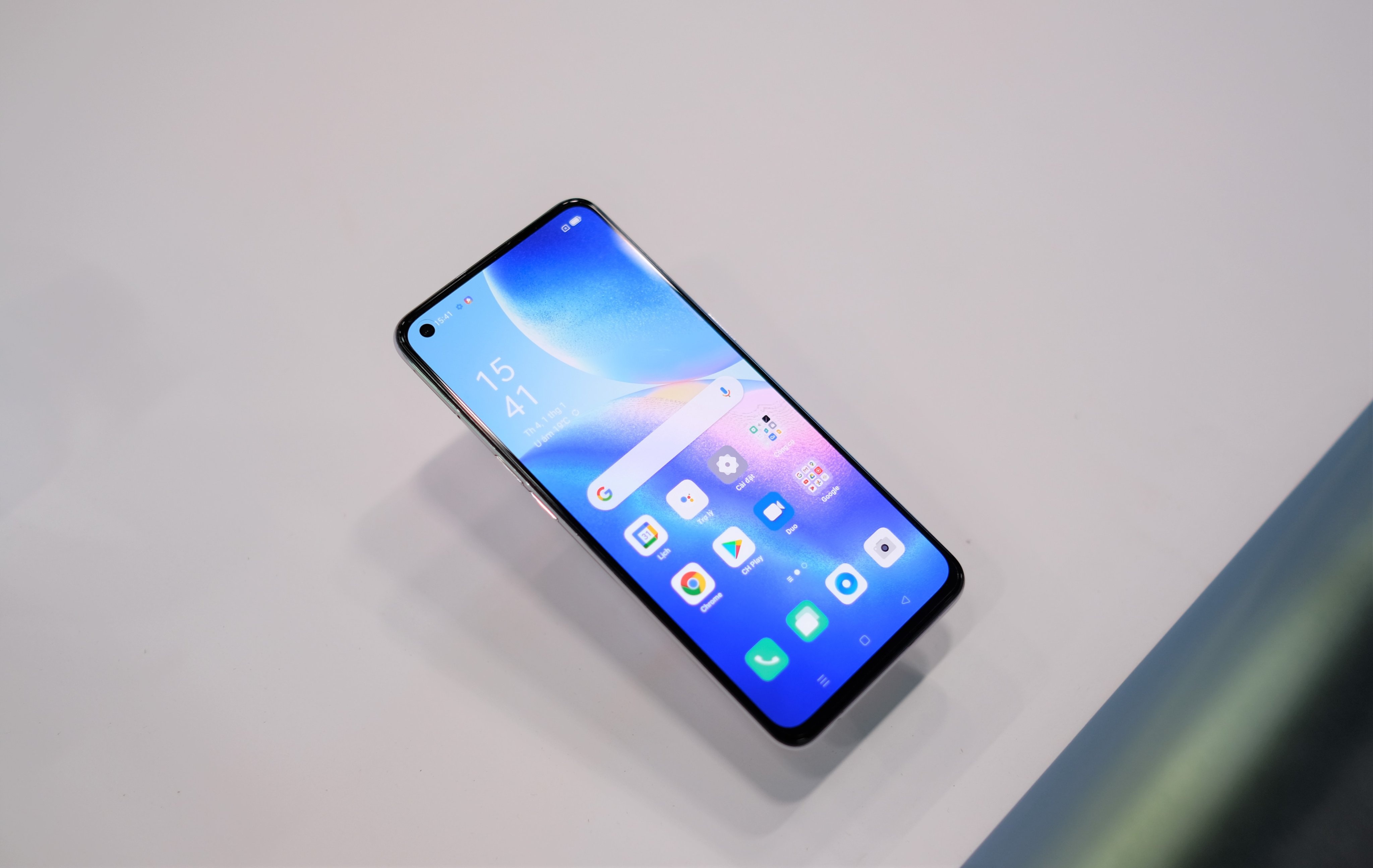 smartphone dang mua anh 3