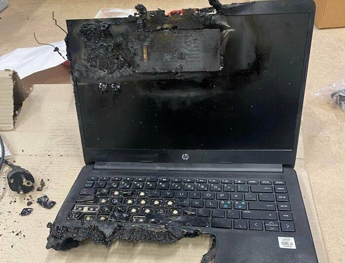 Cach kiem tra do chai pin laptop, tranh chay no hinh anh