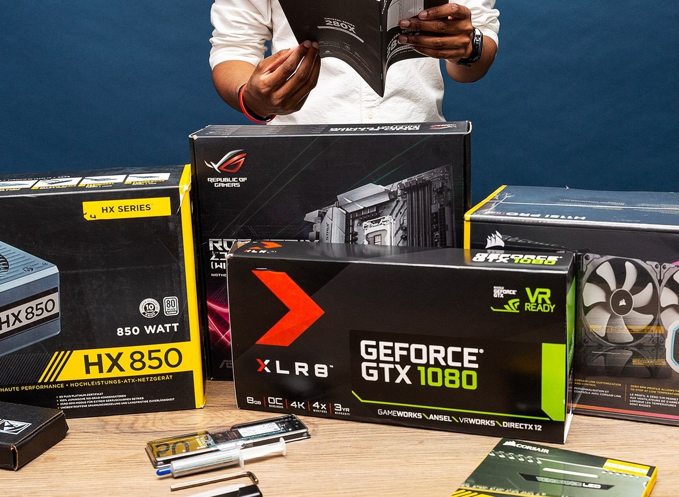 'Con sot tien so khien toi ton them 5 trieu lap may tinh' hinh anh