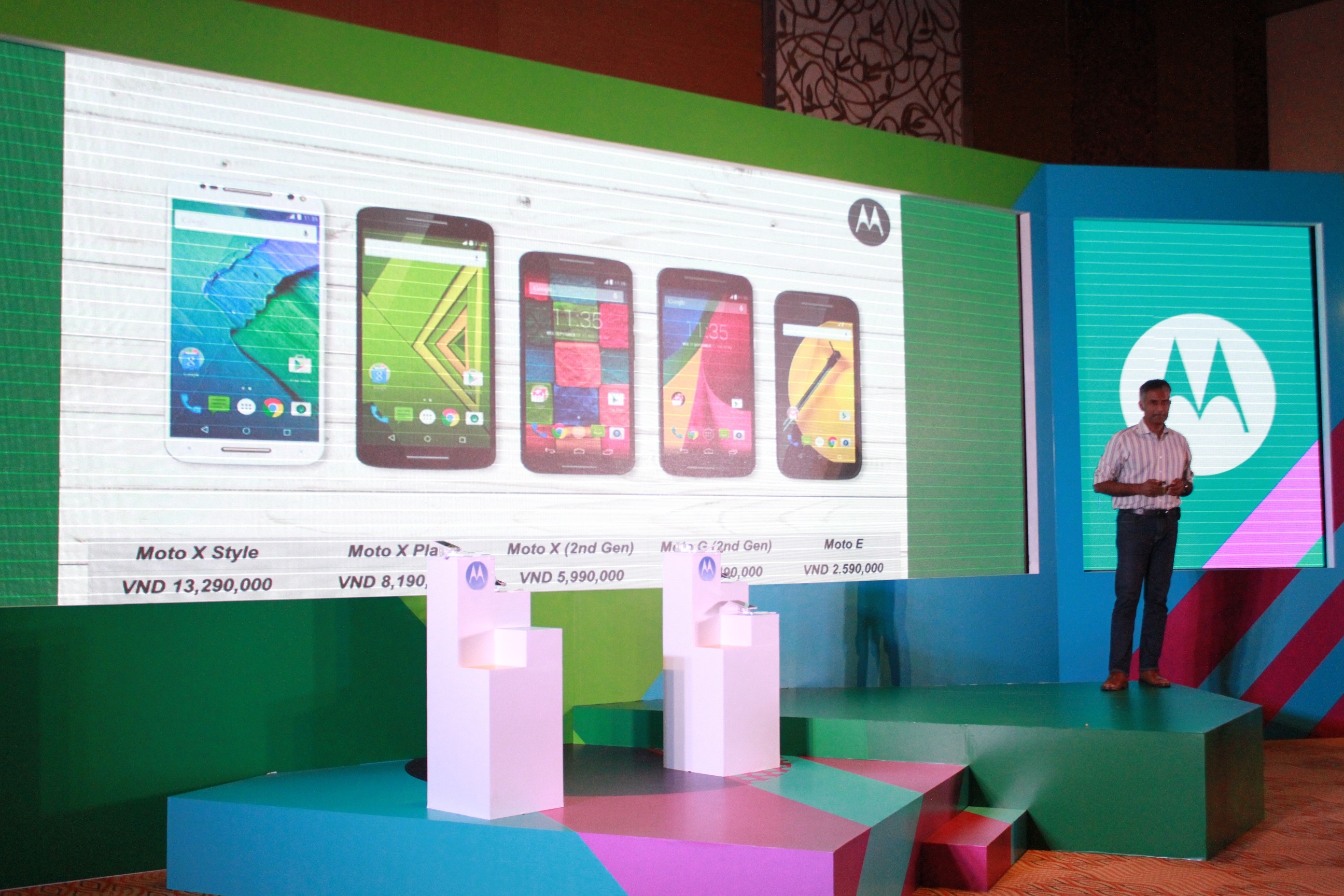 Hang di dong rut khoi Viet Nam anh 5