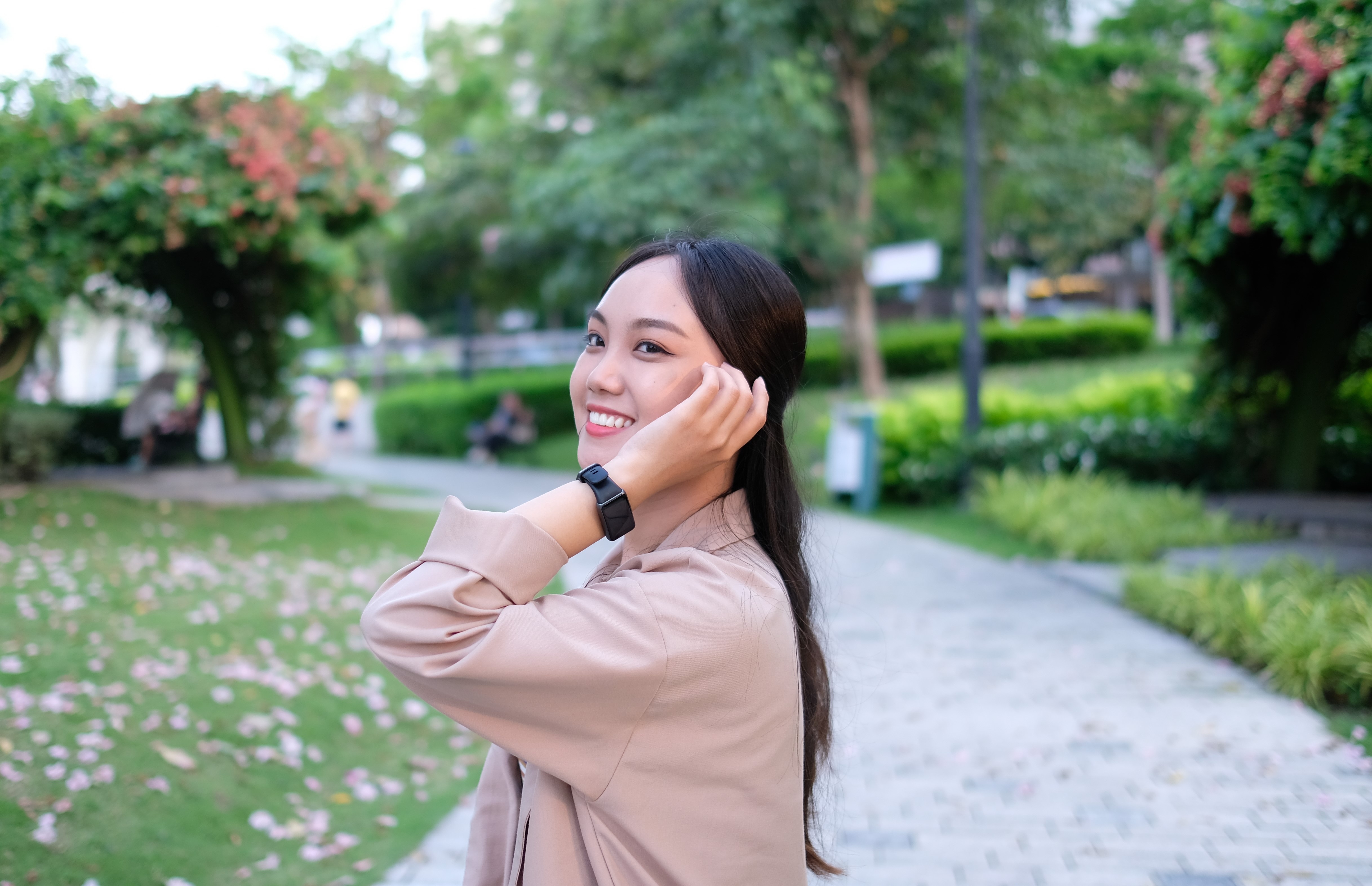 Vong deo tay thong minh dang mua anh 1