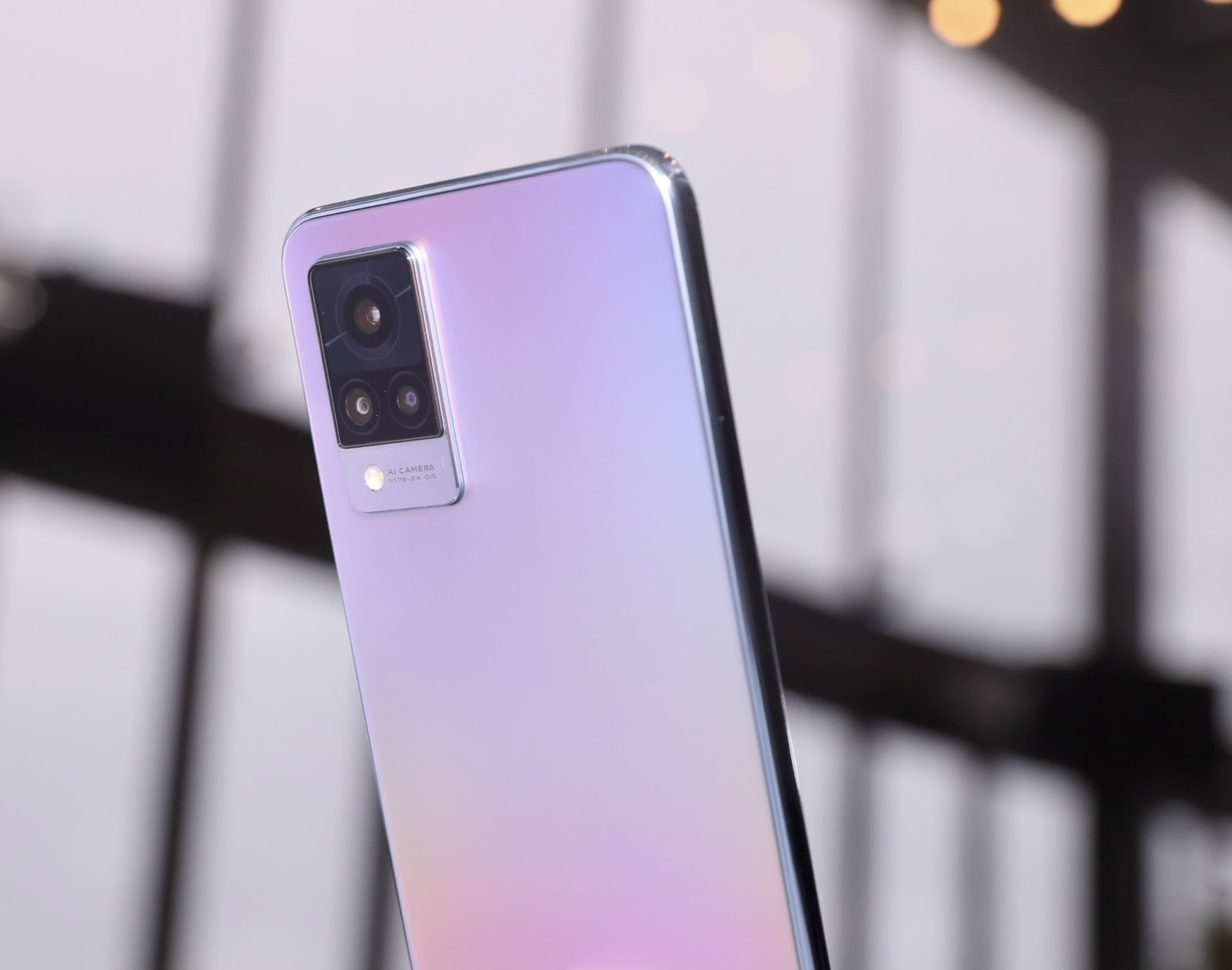 vivo V21 5G ra mat anh 4