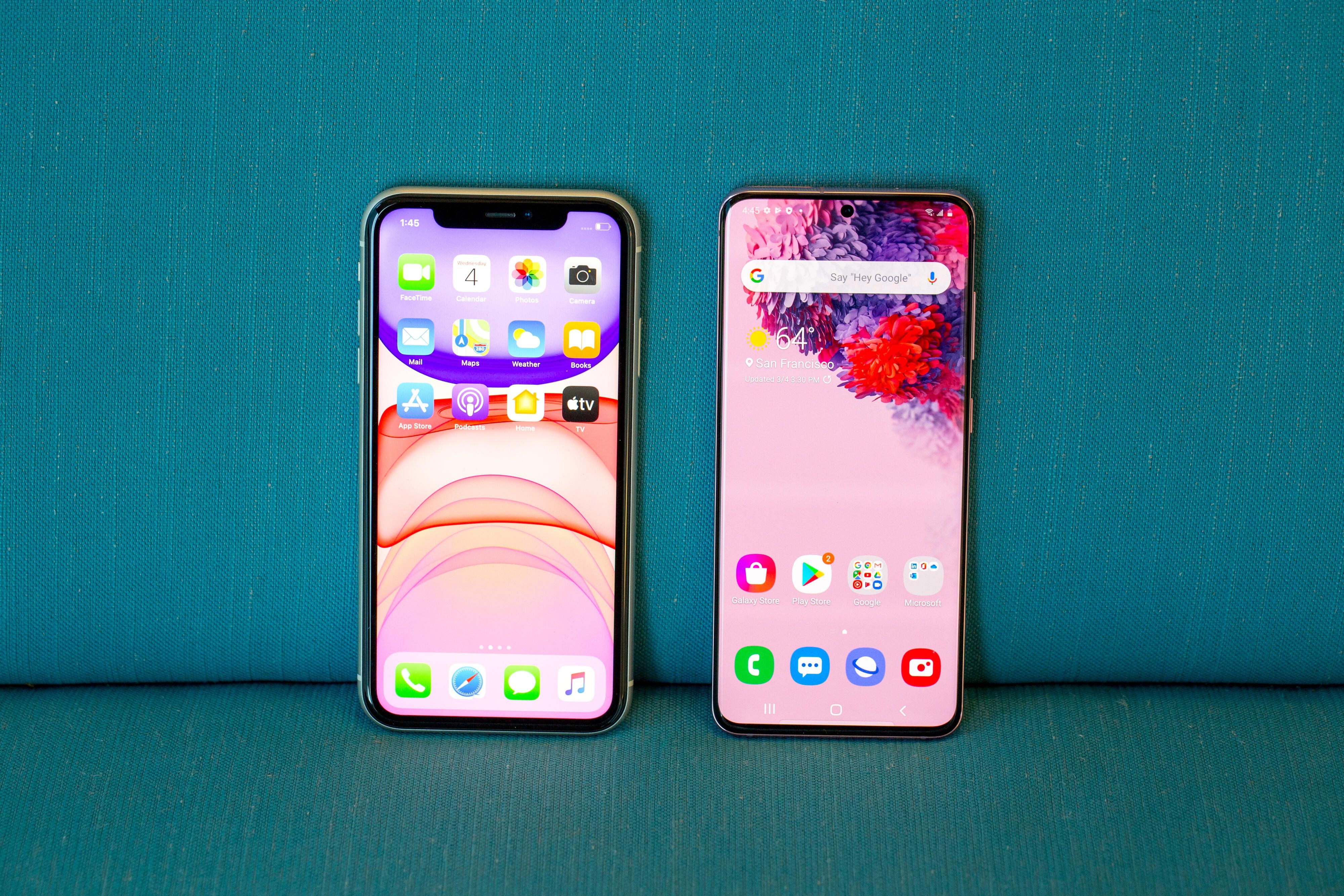 Tam 12 trieu chon iPhone XR hay Galaxy S20 FE? hinh anh