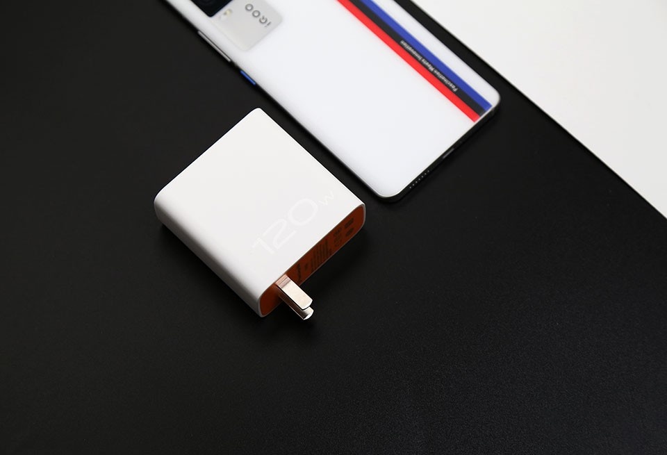 smartphone sac nhanh nhat anh 1