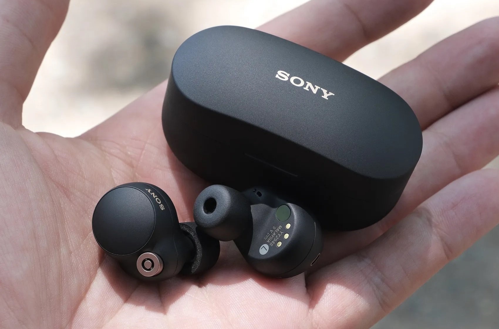 Sony ra mat WF-1000XM4 doi dau voi AirPods Pro, Galaxy Buds Pro hinh anh