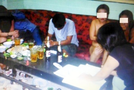 Gai ban dam dong phat roi chuyen dia ban tiep tuc hanh nghe hinh anh