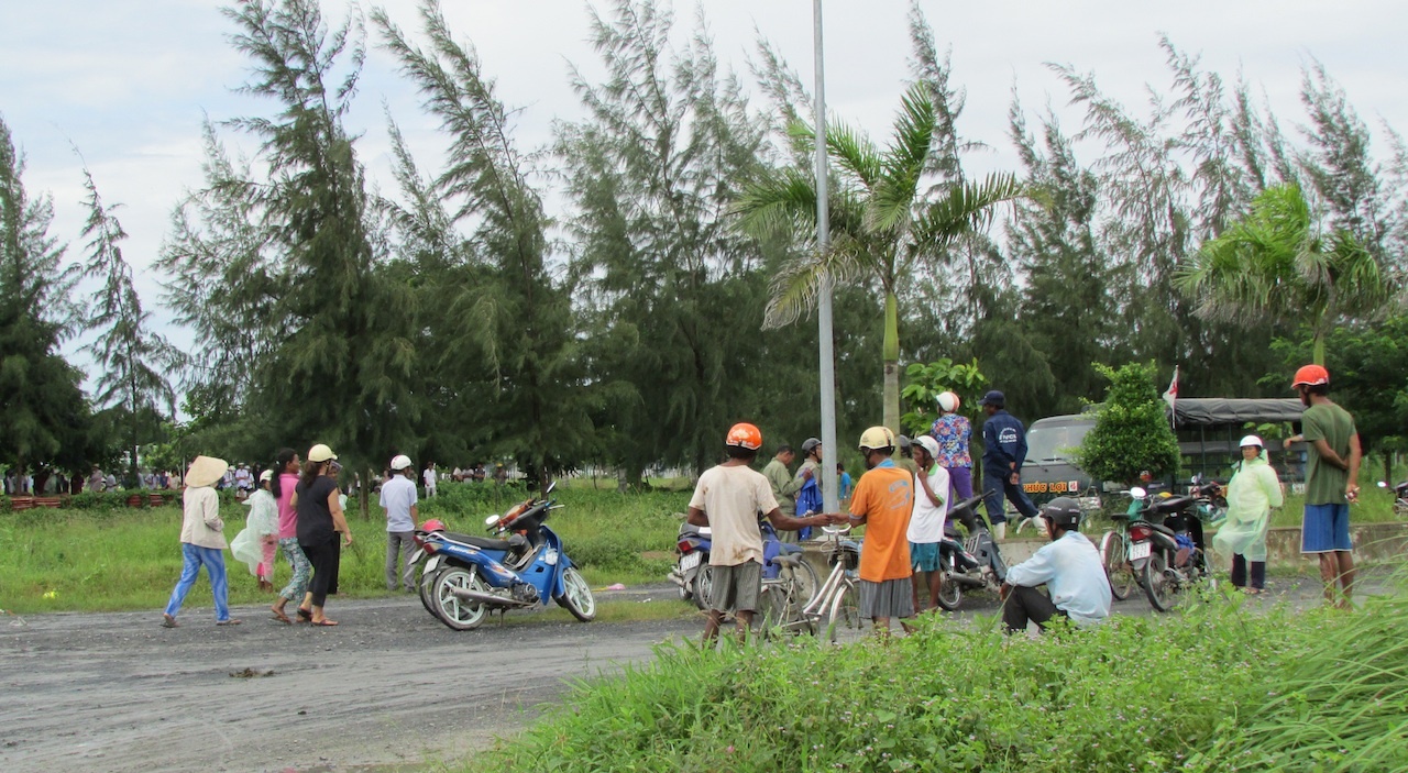 Bo dep tren bo kenh, doi tinh nhan gieo minh tu van hinh anh