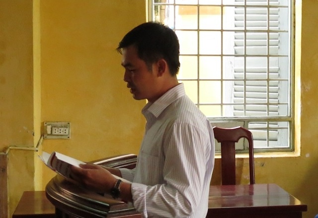 Bac si troi vo trong tinh trang khoa than nhan an treo hinh anh