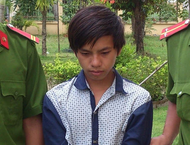 Khoi to chau ngoai dau doc ong ba bang thuoc tru sau hinh anh