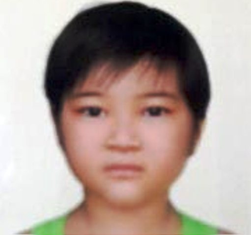Nghi van me bat coc con gai dua di nuoc ngoai hinh anh