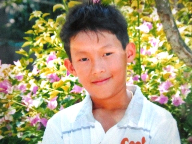 Cuu duoc ban, nam sinh lop 10 bi nuoc cuon troi hinh anh