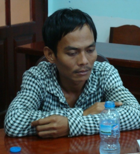 Khoi to nghich tu giet cha mang xac len Sai Gon phi tang hinh anh