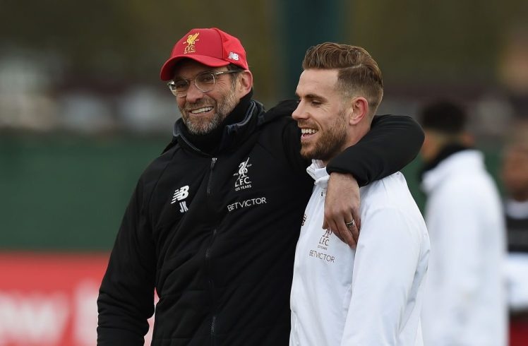 Henderson tiet lo tin nhan co vu tinh than tu Juergen Klopp hinh anh