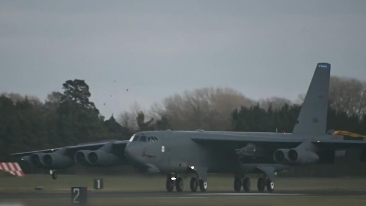 Lau Nam Goc: May bay nem bom B-52 khong bi 'duoi' nhu Nga noi hinh anh