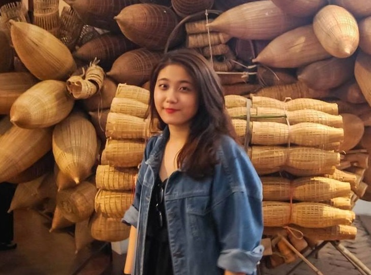 Nu sinh Viet gianh hoc bong toan phan tu vong tai Duc hinh anh