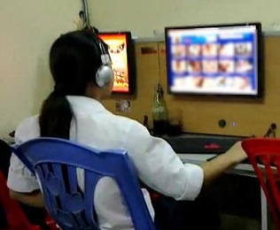 Hoc sinh len lut xem phim sex vi khong duoc day ky ve gioi tinh hinh anh