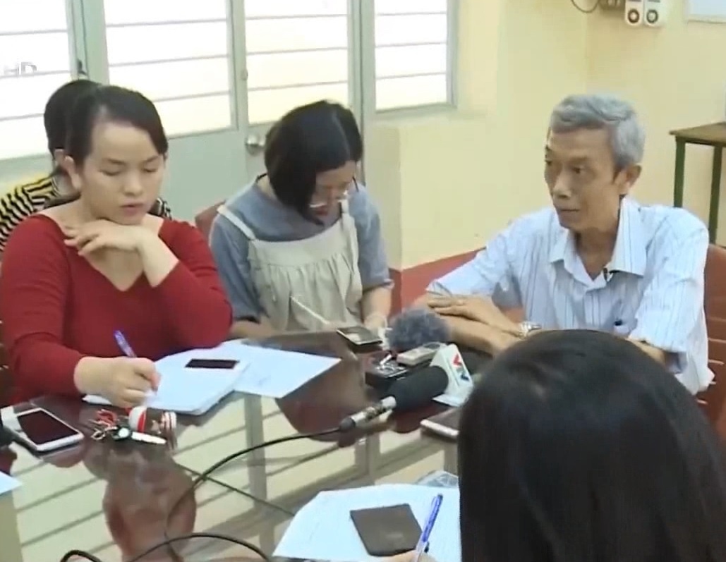 Nam sinh lop 10 tai TP.HCM tu tu vi ap luc hoc tap hinh anh