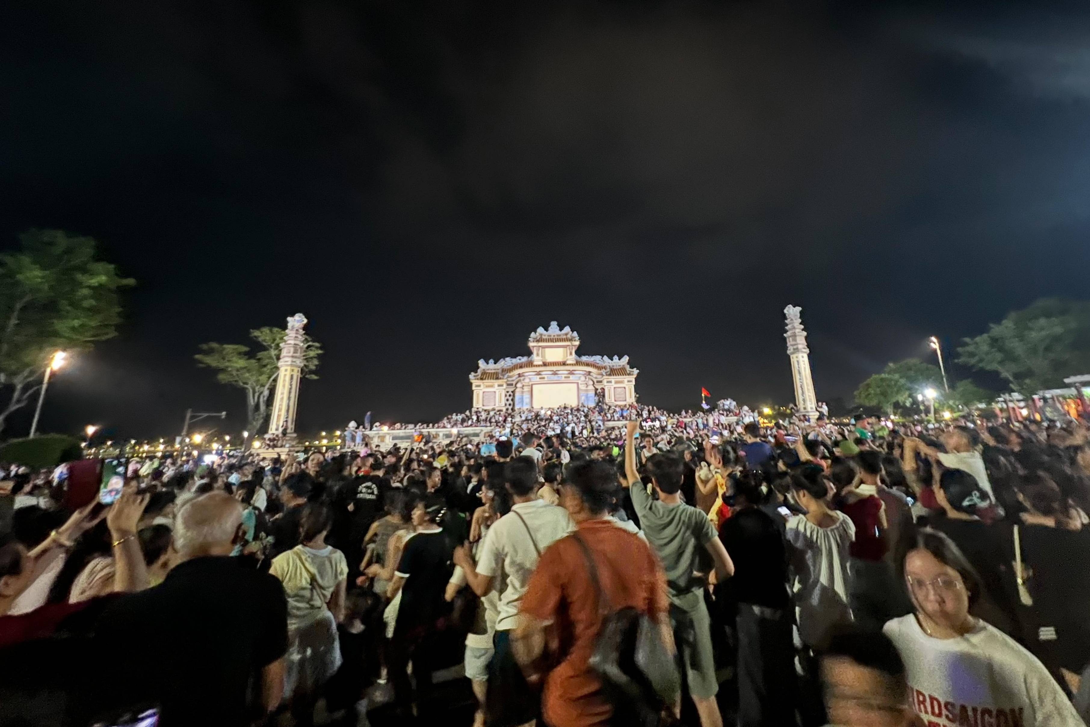 'Mot nua Viet Nam lai dang o Hue' hinh anh
