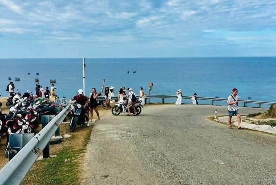 L&yacute; Sơn ảnh 1