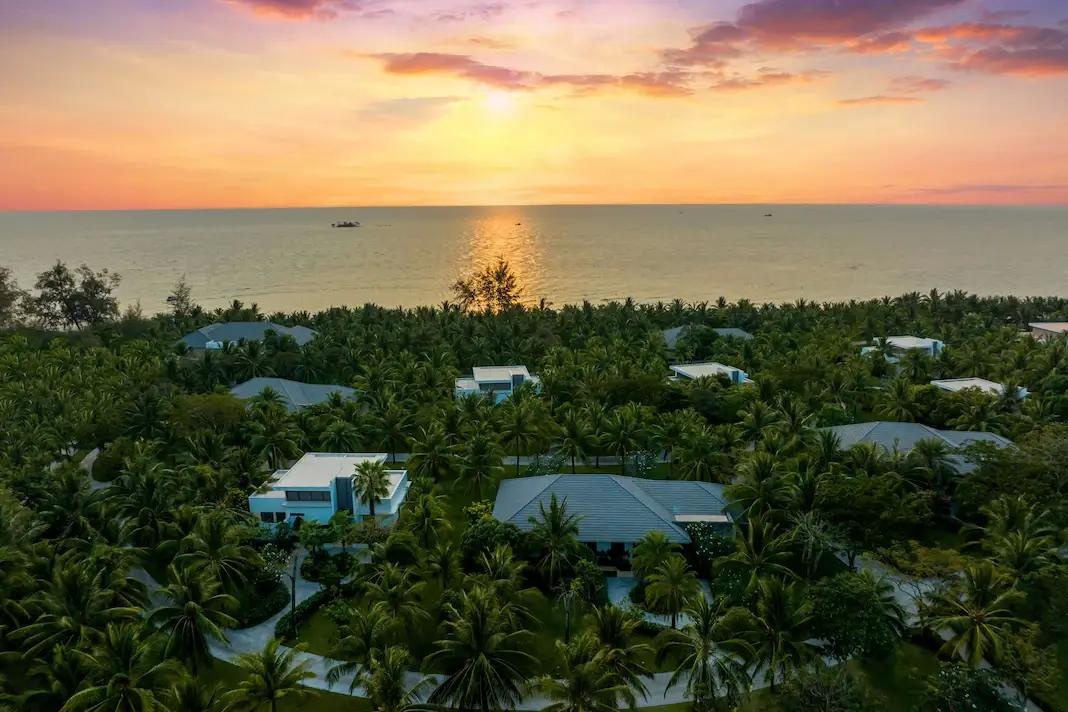 Bên trong resort Radisson Blu đầu tiên ôm sát biển Phú Quốc