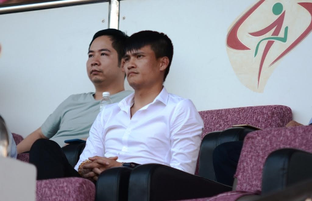 Cong Vinh bat ngo tu chuc quyen chu tich CLB TP.HCM hinh anh