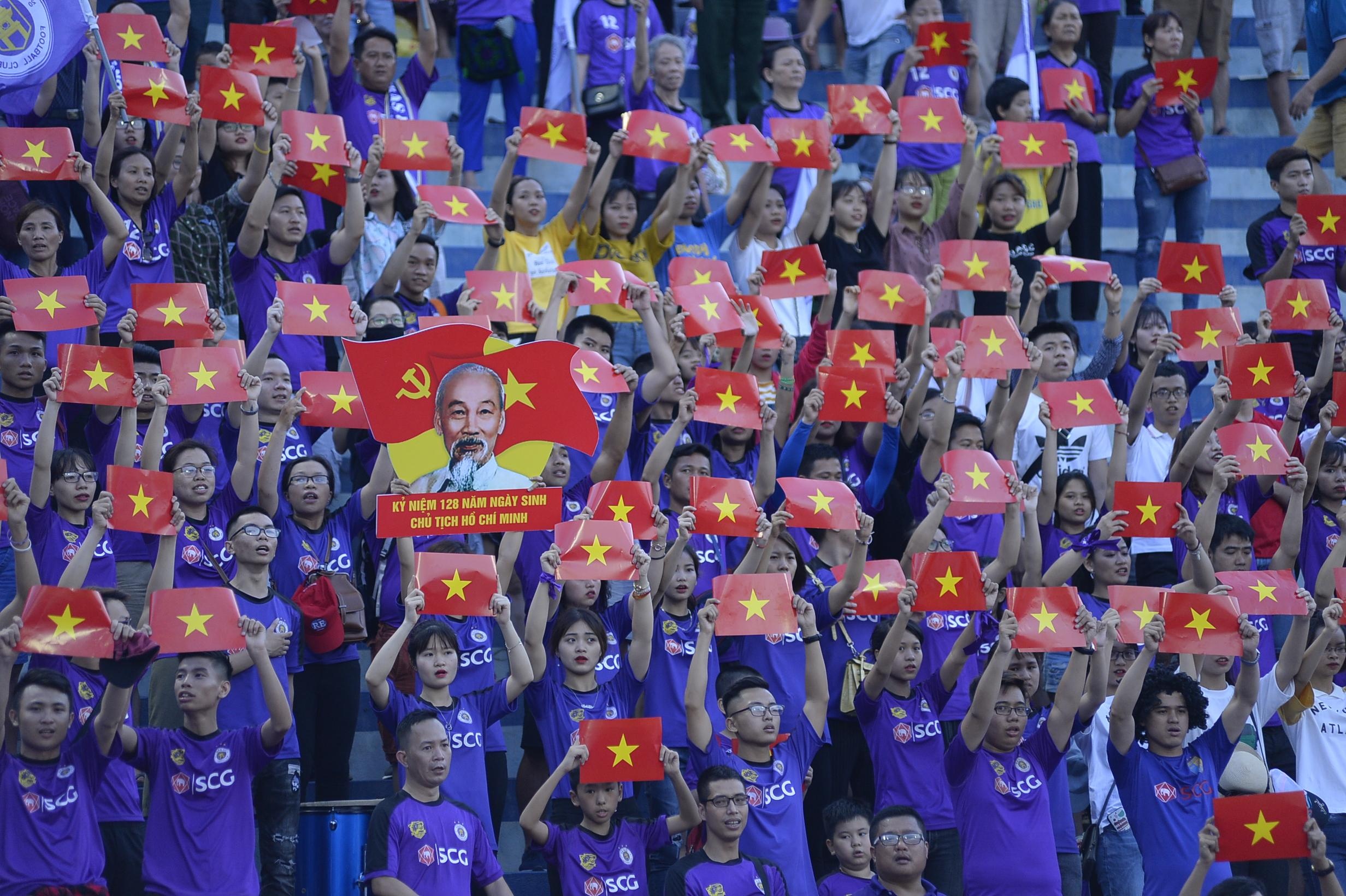 CDV Ha Noi an mung khi doi nha tiep tuc bat bai o V.League 2018 hinh anh