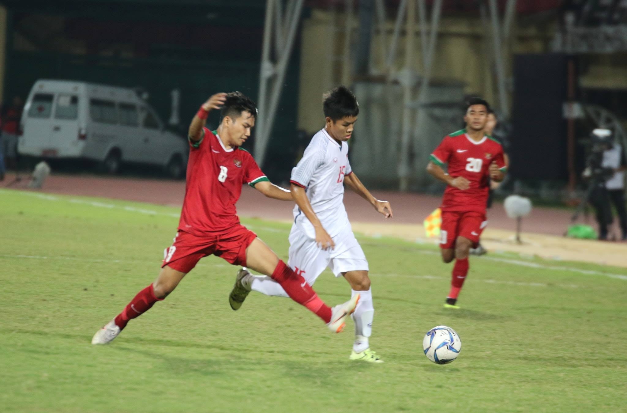 Thua U19 Indonesia toi thieu, U19 Viet Nam doi mat nguy co bi loai hinh anh