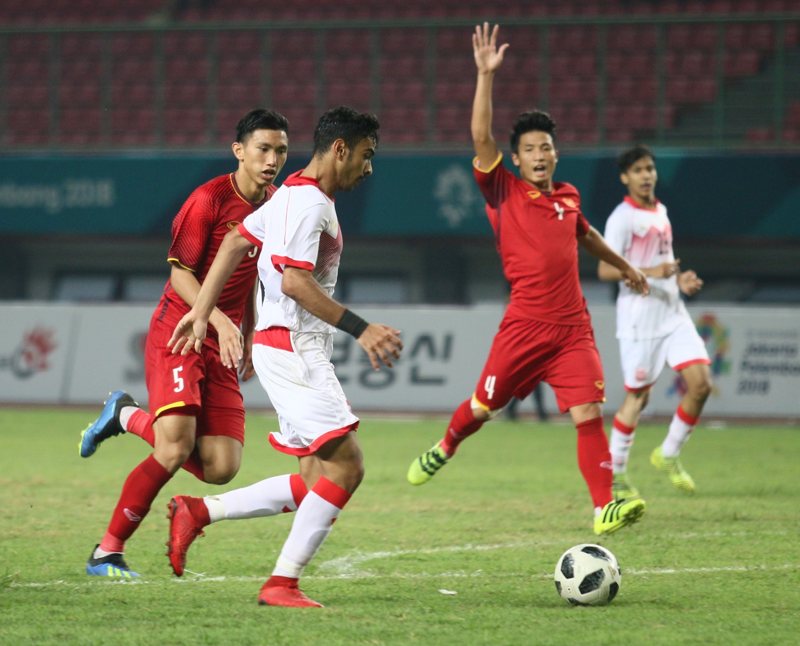 Viet Vi,  Olympic Viet Nam,  Olympic Bahrain,  ASIAD 2018, anh 2