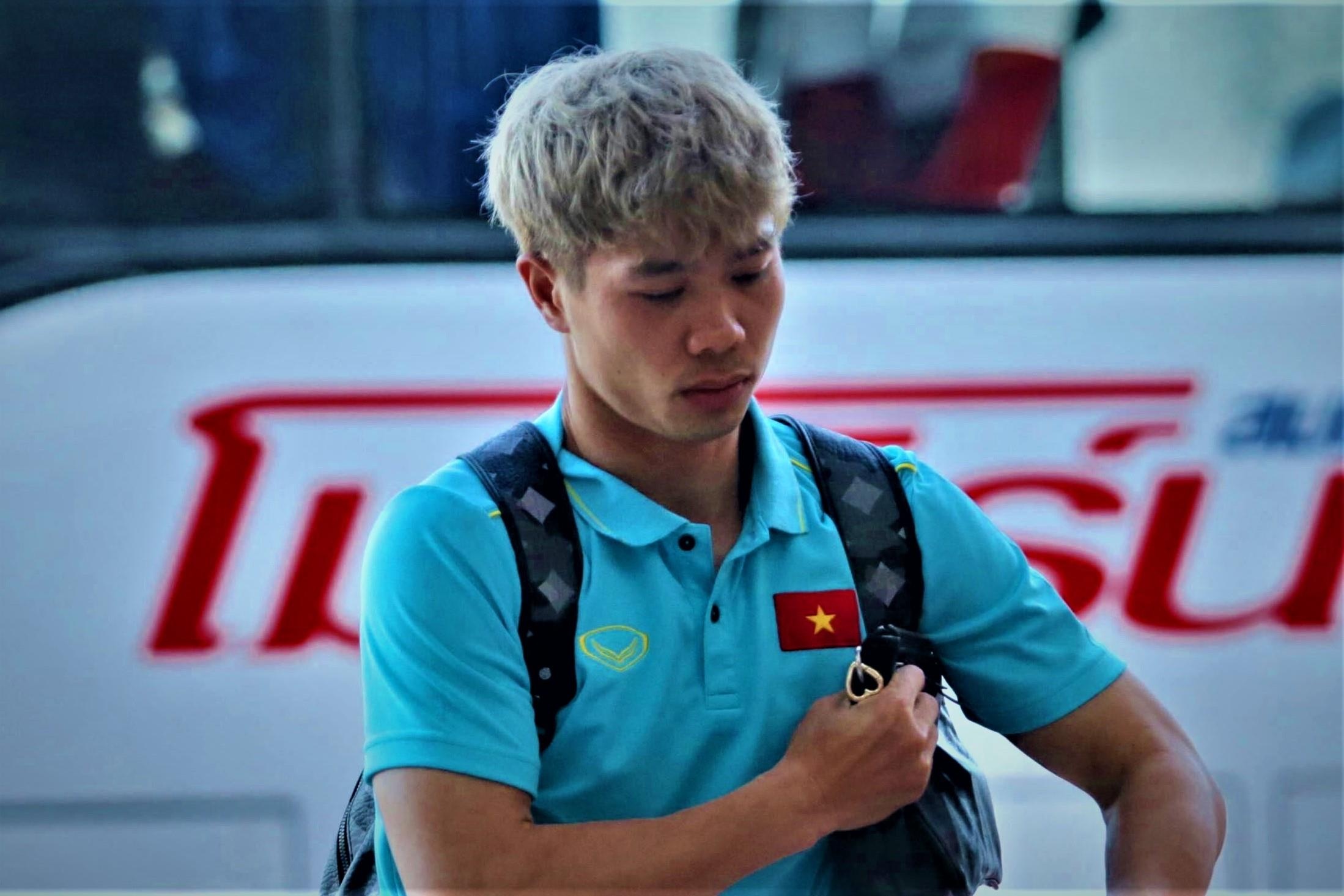 Sau tran thang Malaysia, tuyen Viet Nam ra san bay luc 3h hinh anh