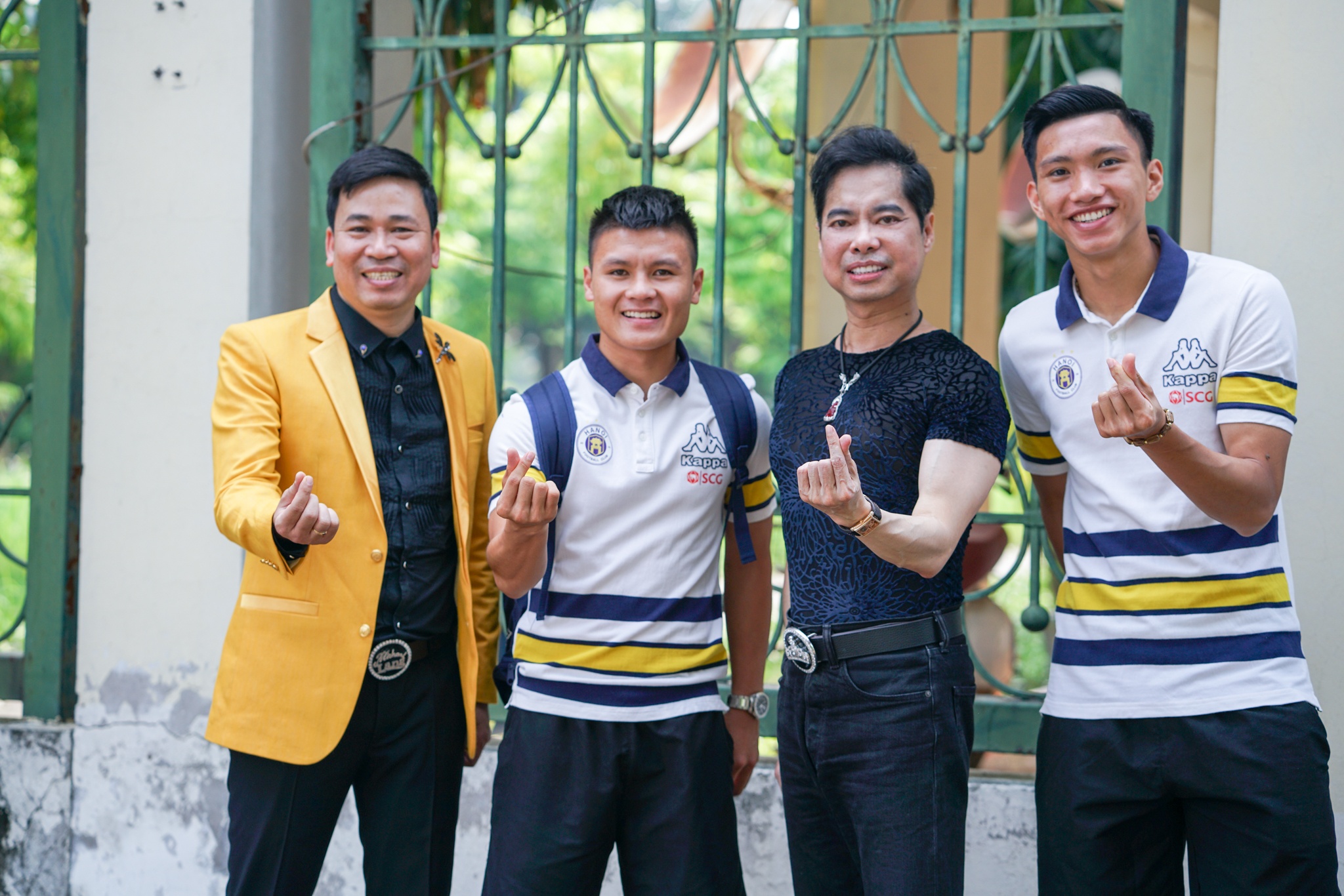 Olympic Viet Nam,  tien thuong,  Van Quyet anh 2