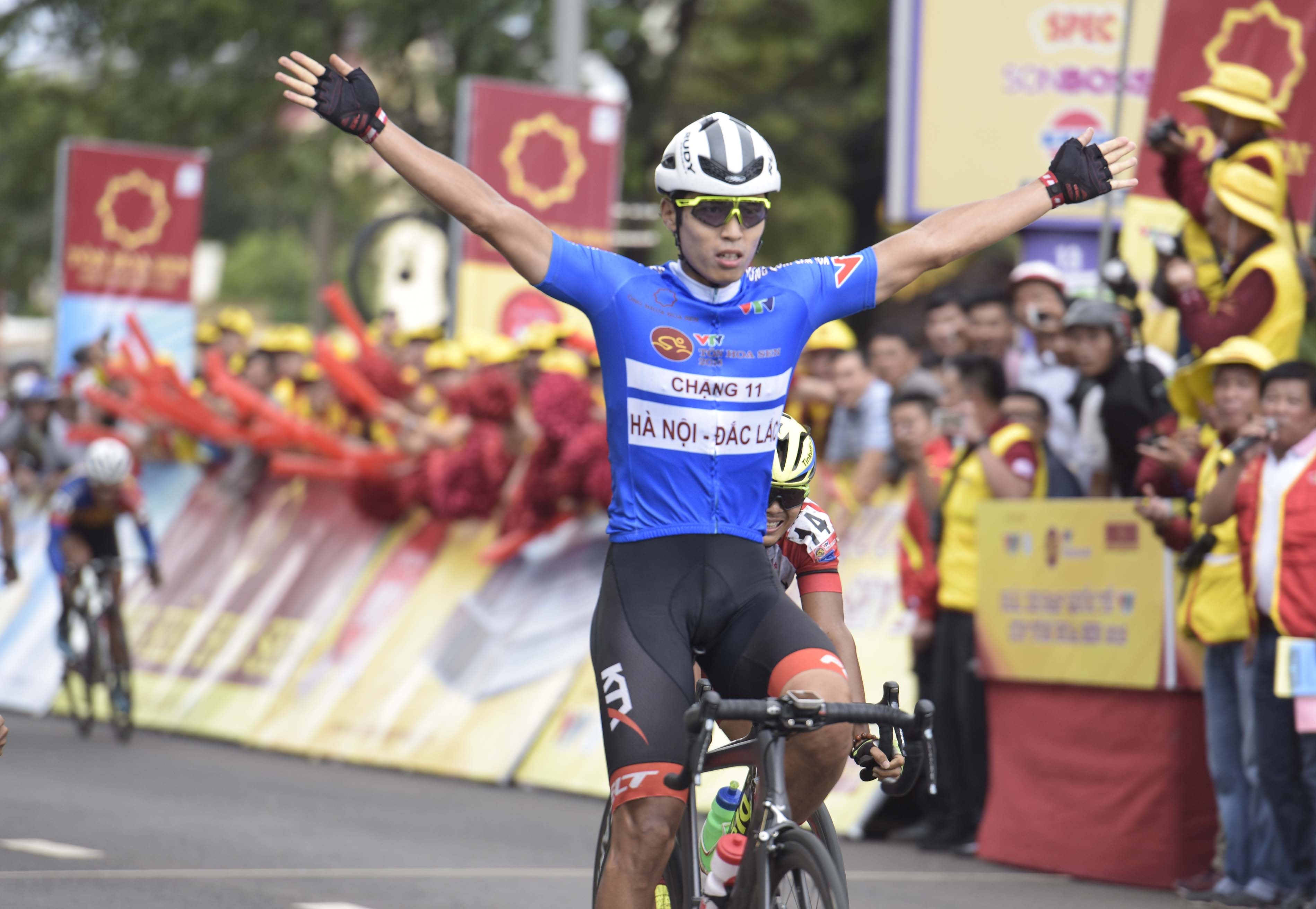 Thu tu khong doi sau chang 12 giai dua xe dap VTV Cup 2018 hinh anh