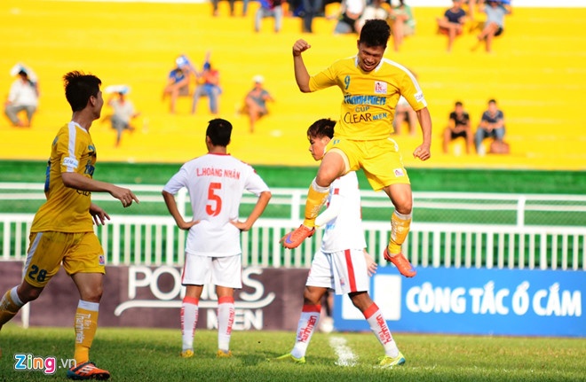 Tuan Manh,  hop dong chuyen nghiep,  CLB Khanh Hoa anh 2