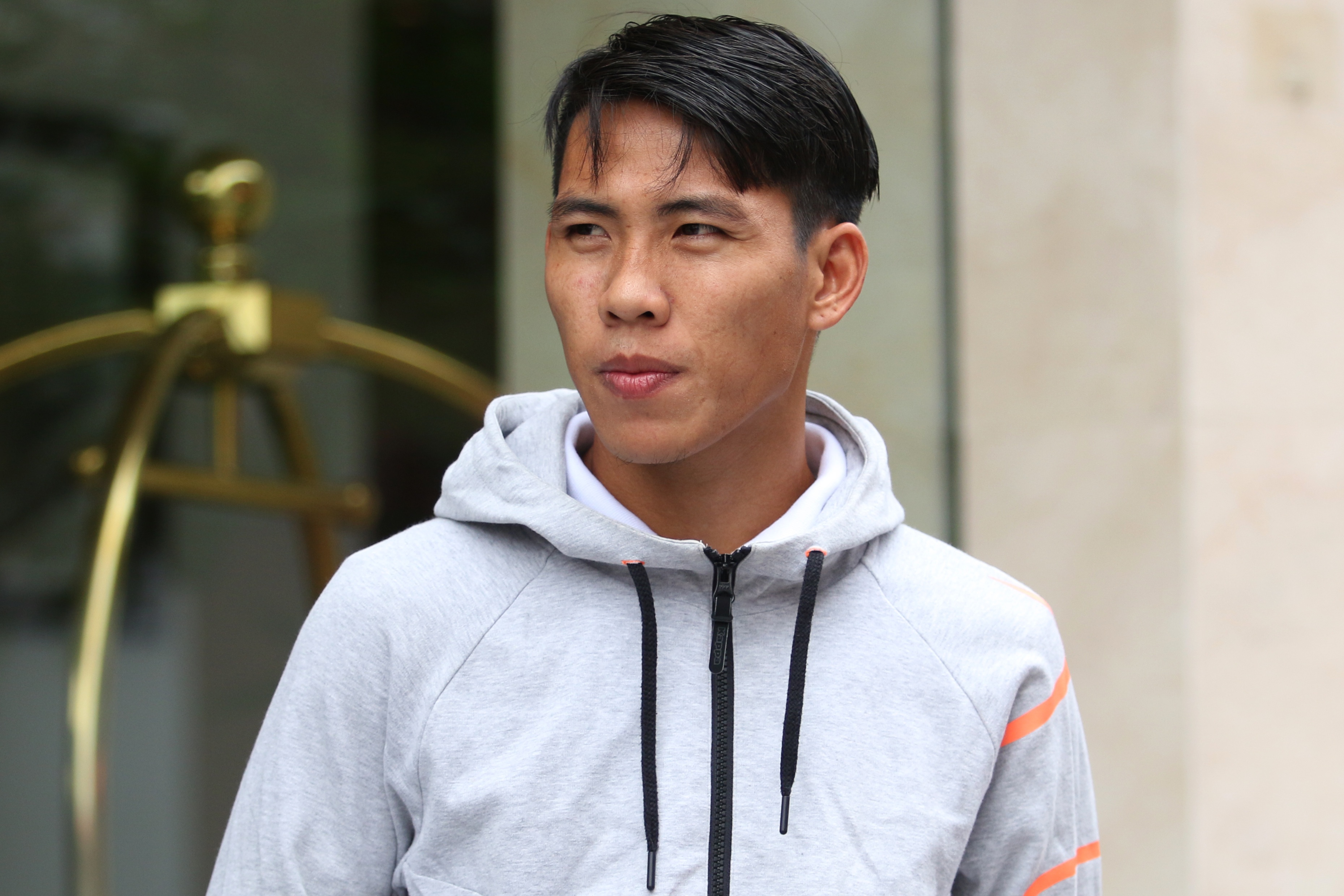 Tan binh tuyen Viet Nam: Vo dan toi co gang khi len tuyen hinh anh