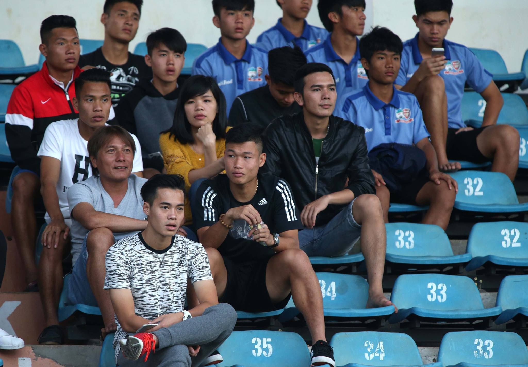 CĐV nữ, fan nữ, người hâm mộ, phụ nữ Việt Nam ảnh 2 CDV nu, fan nu, nguoi ham mo, phu nu Viet Nam anh 2