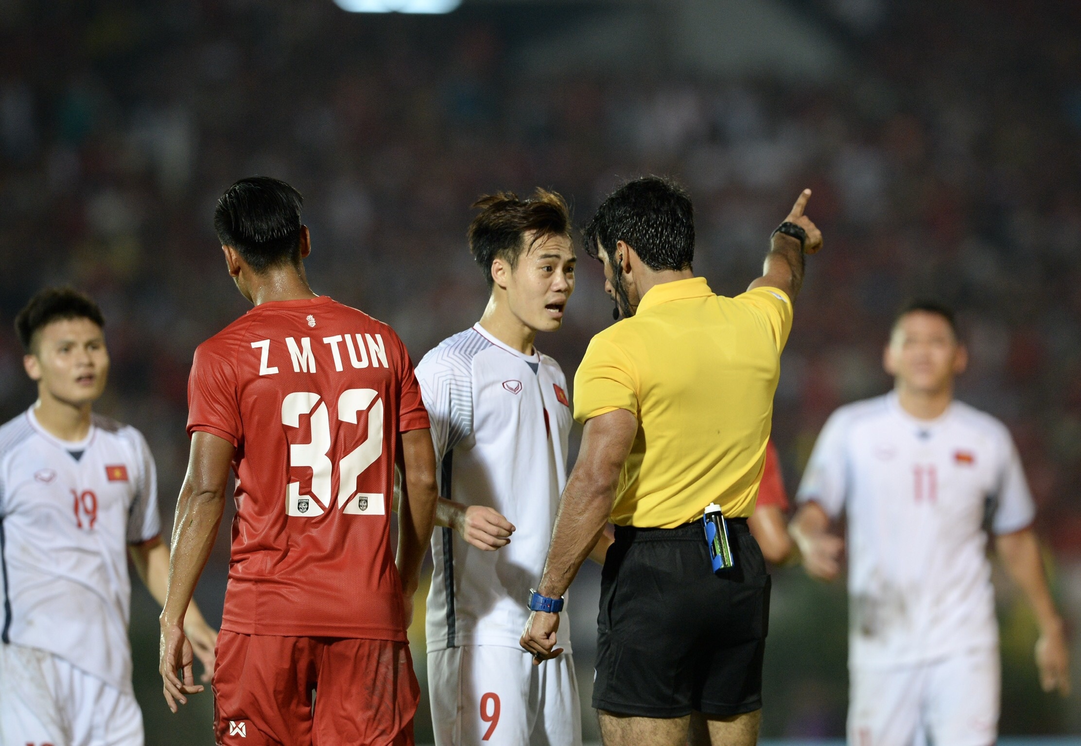 Van Toan,  Doi tuyen Viet Nam,  truong ban ky luat,  AFF Cup 2018,  Viet vi anh 2