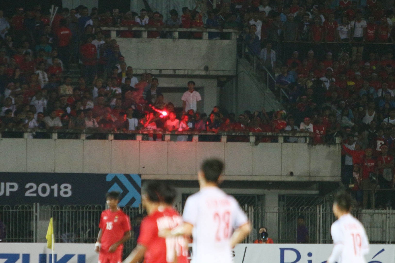 phao sang,  CDV dot phao sang,  Viet Nam,  Myanmar,  doi tuyen Viet Nam,  AFF Cup 2018 anh 1