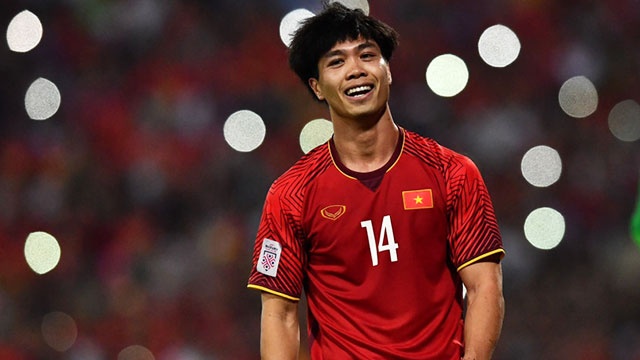 Tuyen Viet Nam gap Campuchia: Xuan Truong va Cong Phuong du bi hinh anh