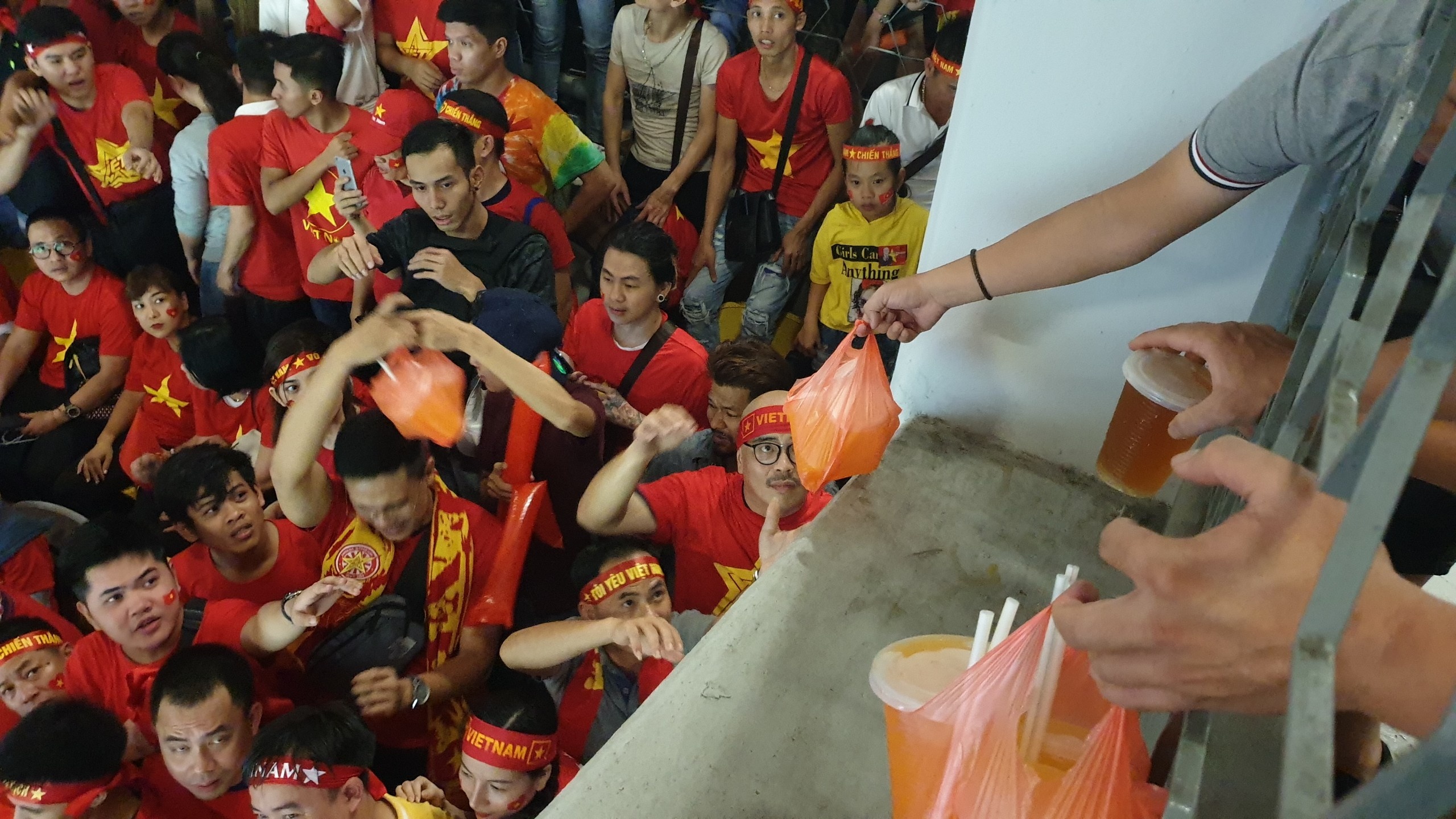 CĐV Việt Nam, CĐV Malaysia, AFF Cup 2018, Duy Hiếu ảnh 8 CDV Viet Nam, CDV Malaysia, AFF Cup 2018, Duy Hieu anh 8