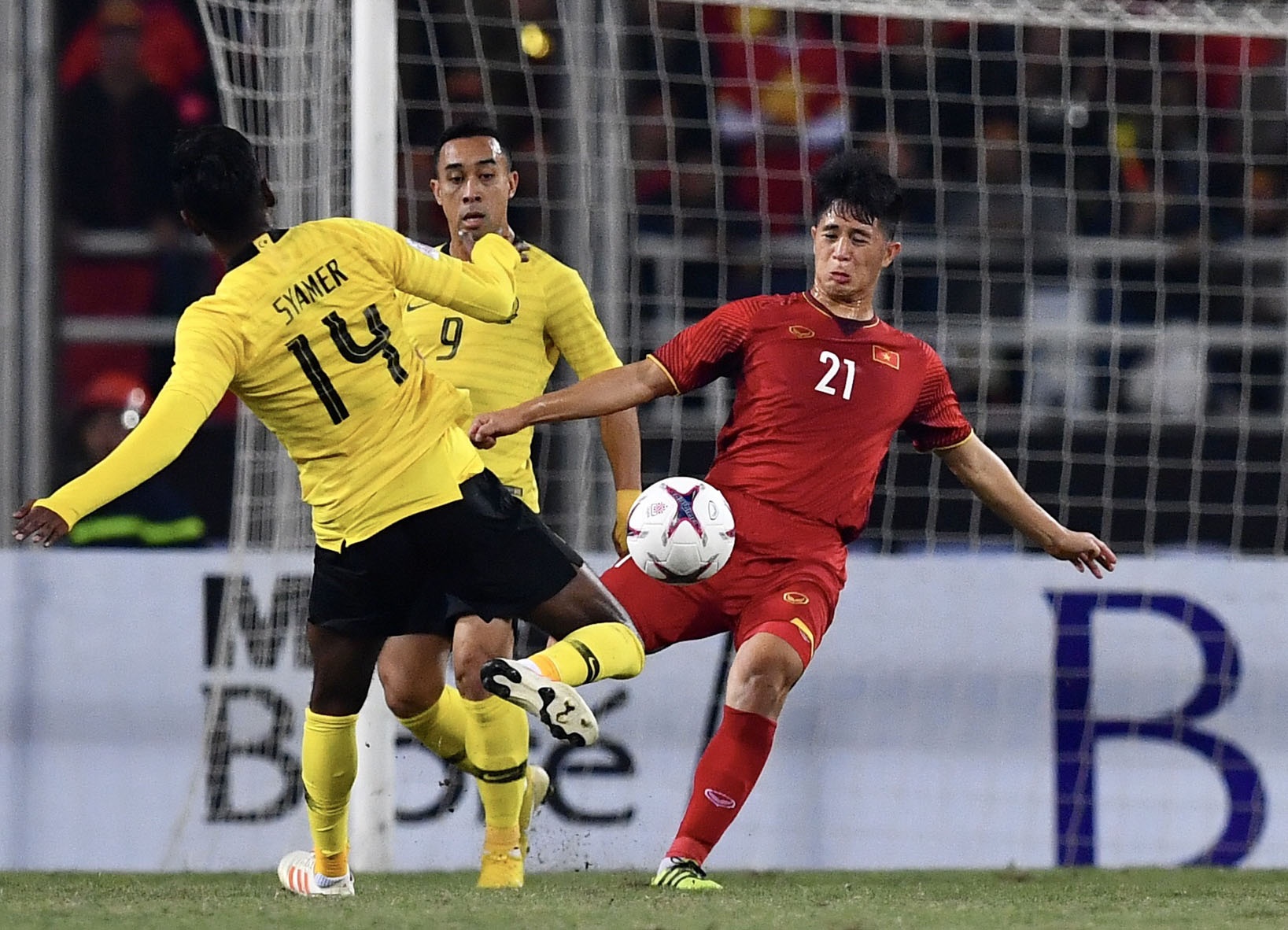 Dinh Trong sang Han Quoc chua chan thuong, chia tay Asian Cup hinh anh