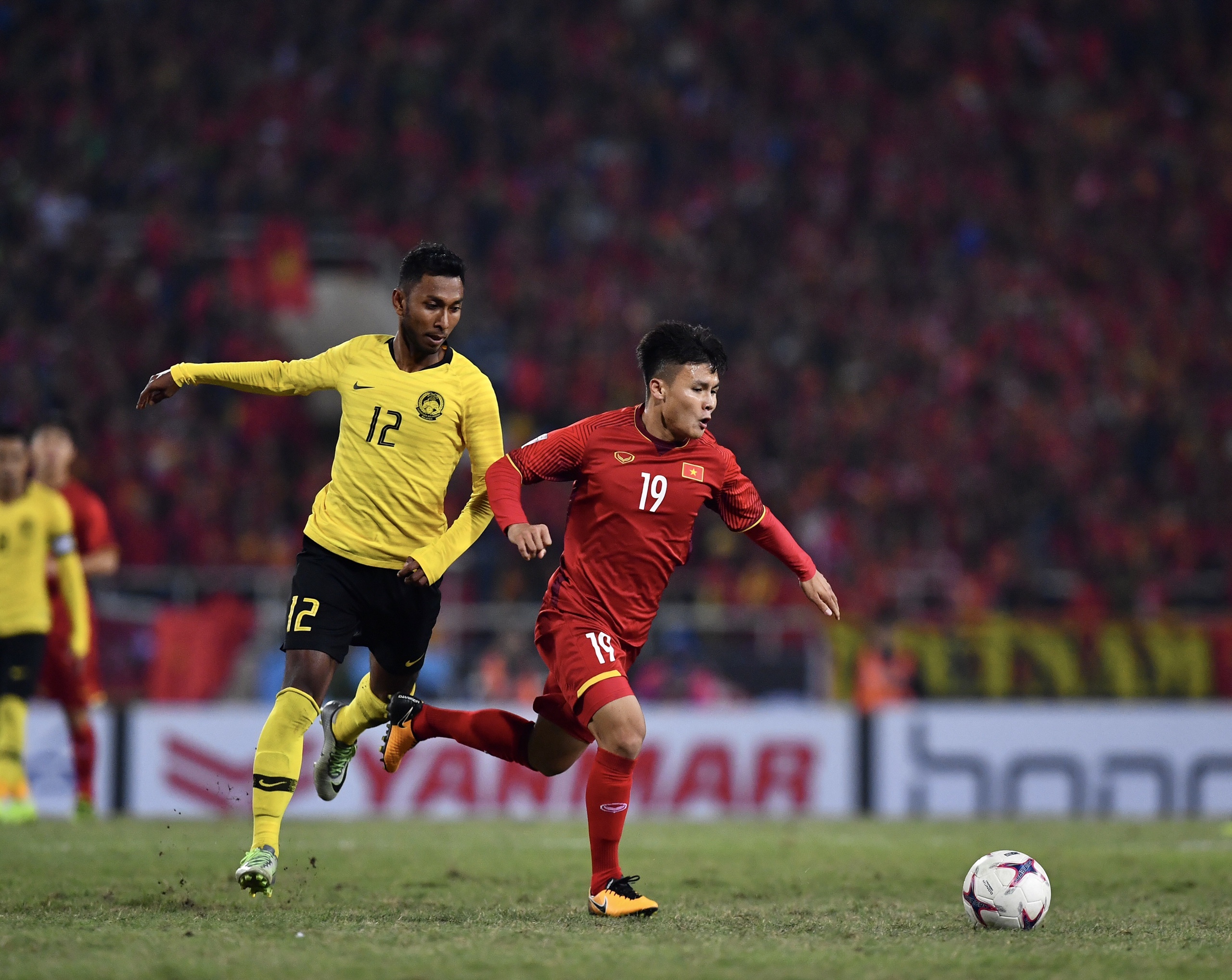 Quang Hai,  Doi tuyen Viet Nam,  Nguyen Quang Hai,  Quang Hai pha ky luc anh 1