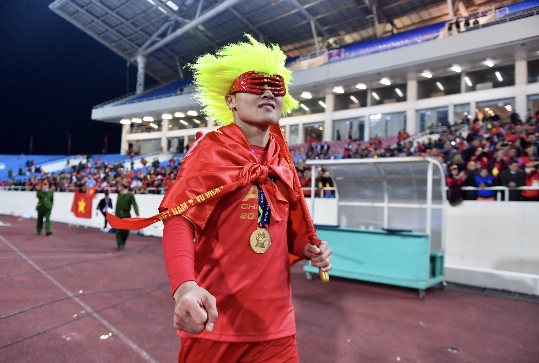 Tien ve Quang Hai va nhung thong ke an tuong trong 1 nam qua hinh anh