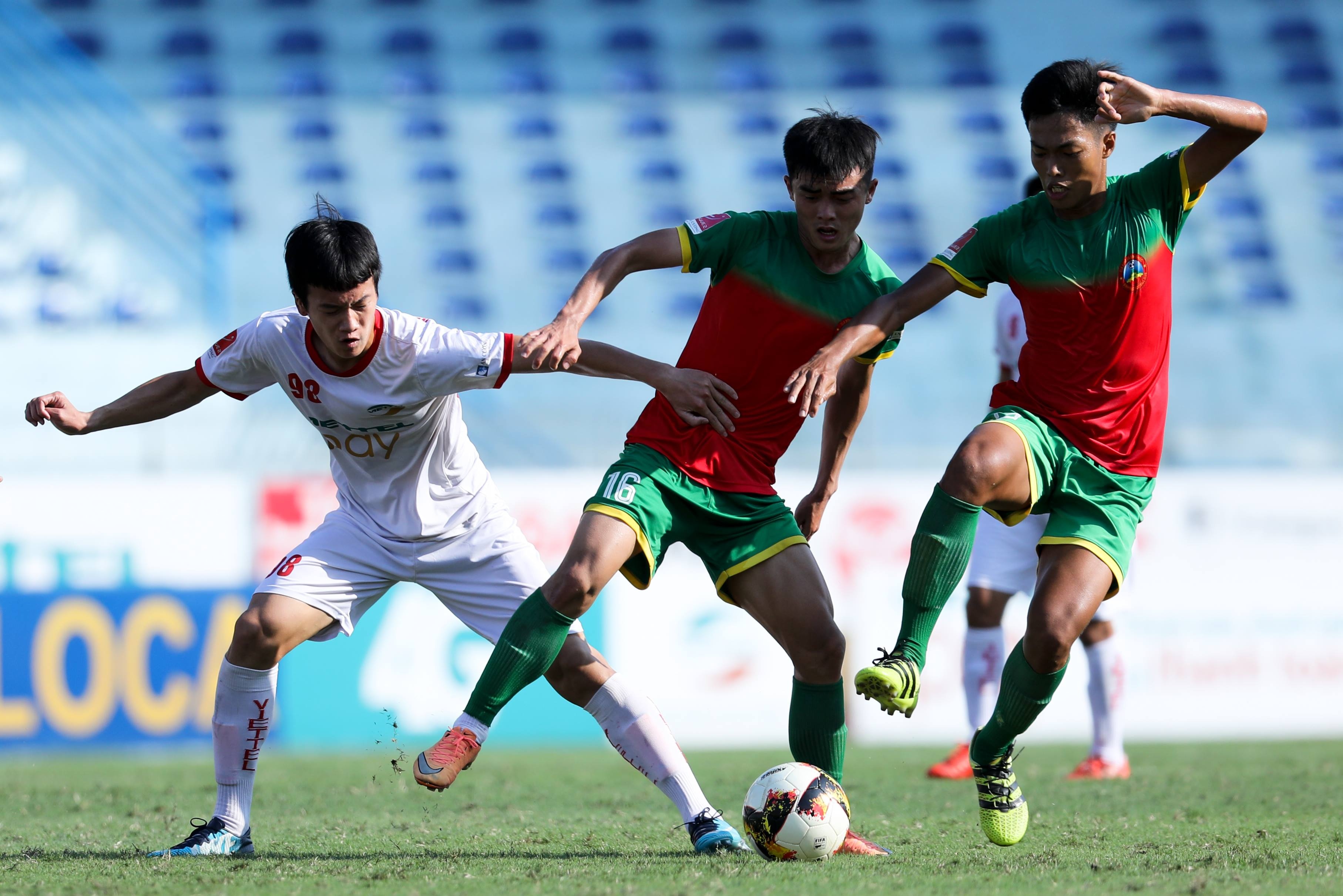 Nguyễn Hoàng Đức, tiền vệ Nguyễn Hoàng Đức, Đội tuyển Việt Nam, Asian Cup 2019 ảnh 3 Nguyen Hoang Duc, tien ve Nguyen Hoang Duc, Doi tuyen Viet Nam, Asian Cup 2019 anh 3