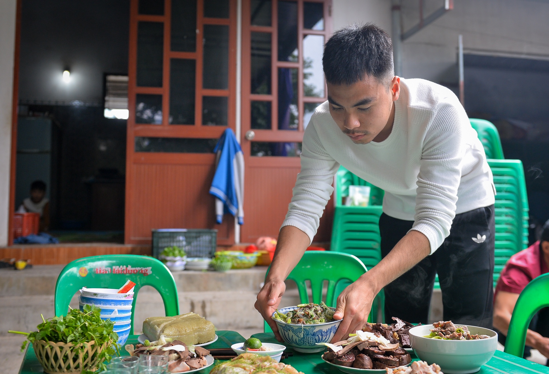 Pham Duc Huy van chua the nho duoc pha bong khien minh mat tri hinh anh