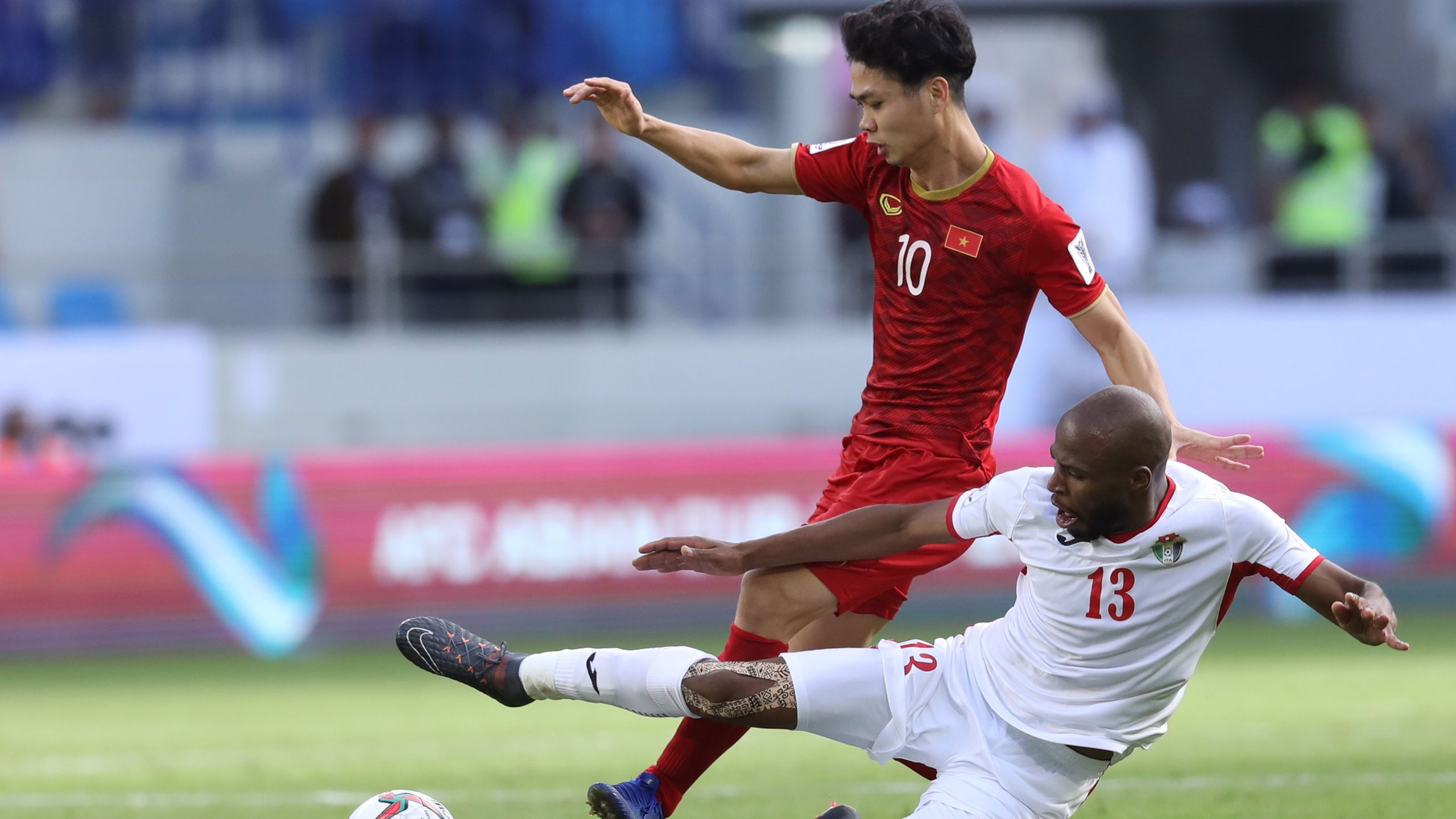 BLV Anh Ngoc: 'Ban thang cua Cong Phuong qua dep' hinh anh