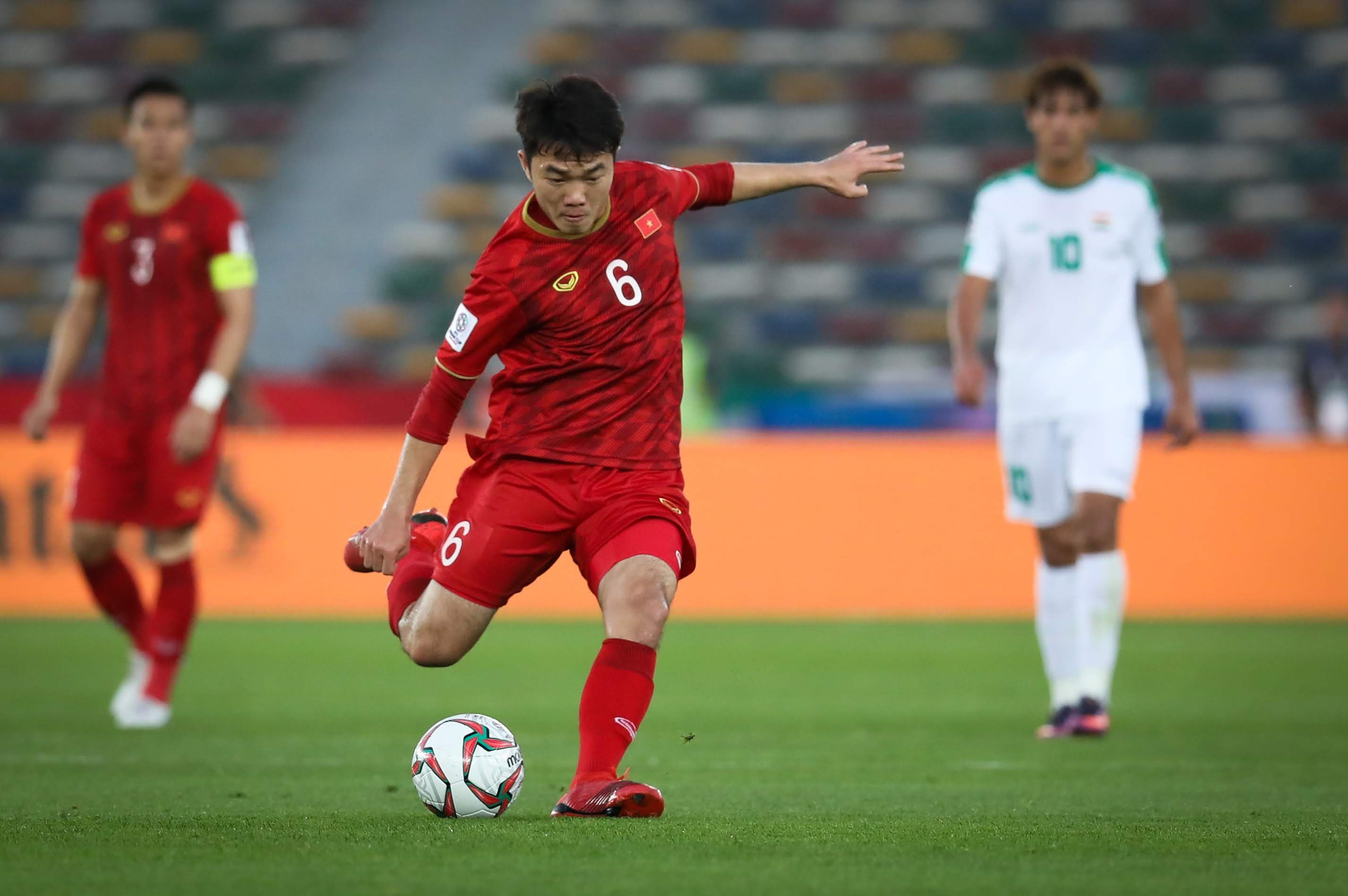 Xuan Truong co the doi dau Dang Van Lam vao cuoi thang 5 hinh anh